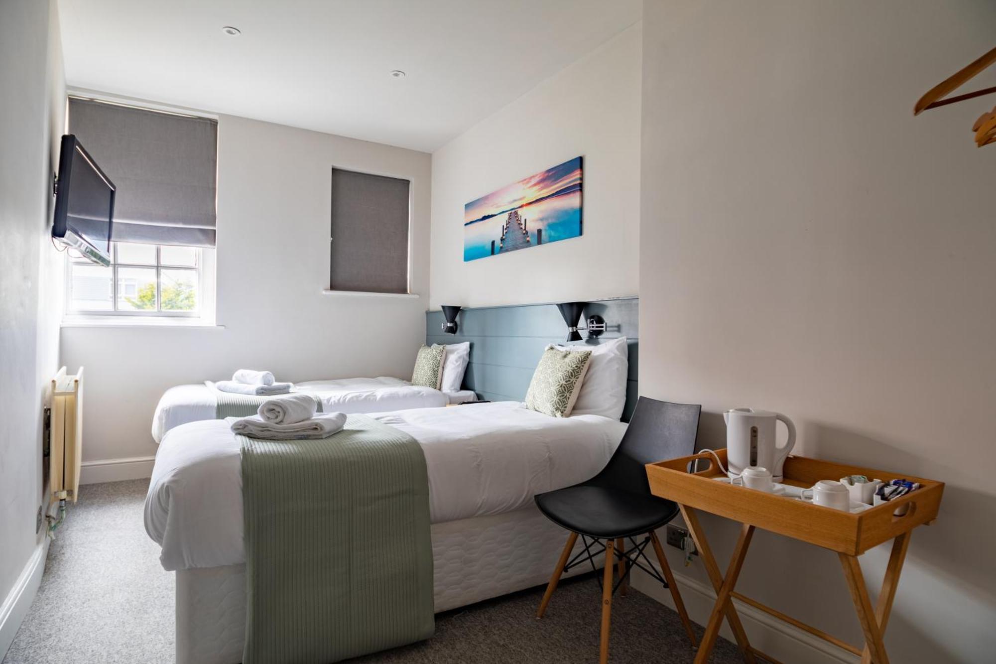 The Bay Hotel เพเว็นซีย์ ภายนอก รูปภาพ