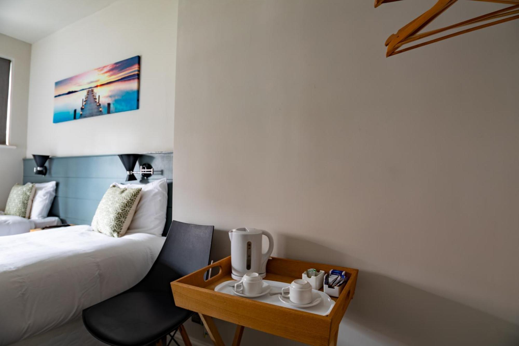 The Bay Hotel เพเว็นซีย์ ภายนอก รูปภาพ